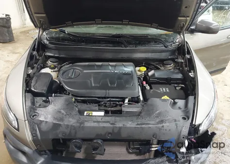 2017 Jeep Cherokee Trailhawk L Plus 4X4 from USA, damaged, VIN 1C4PJMBSXHW611308